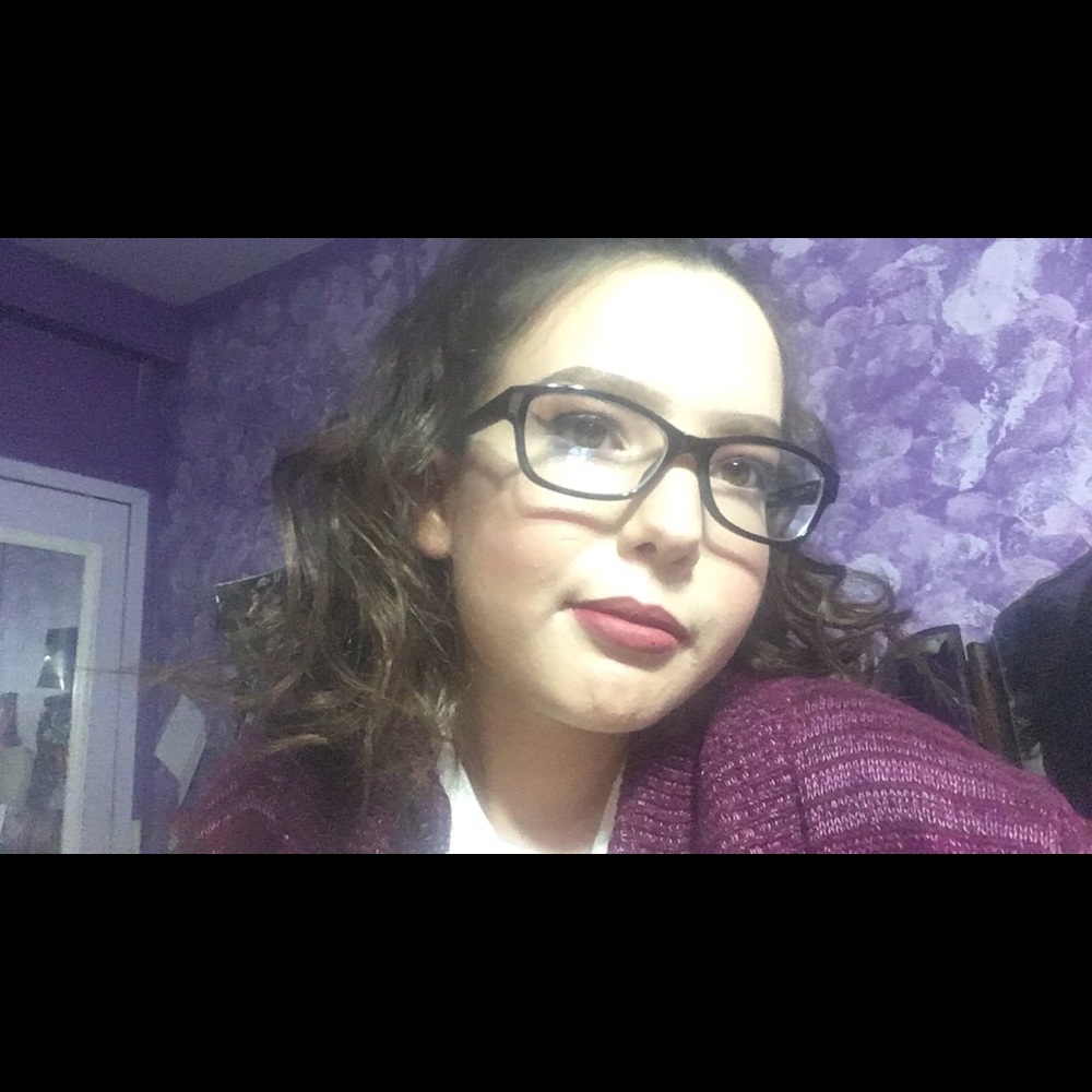 Meet your Posher, Emily